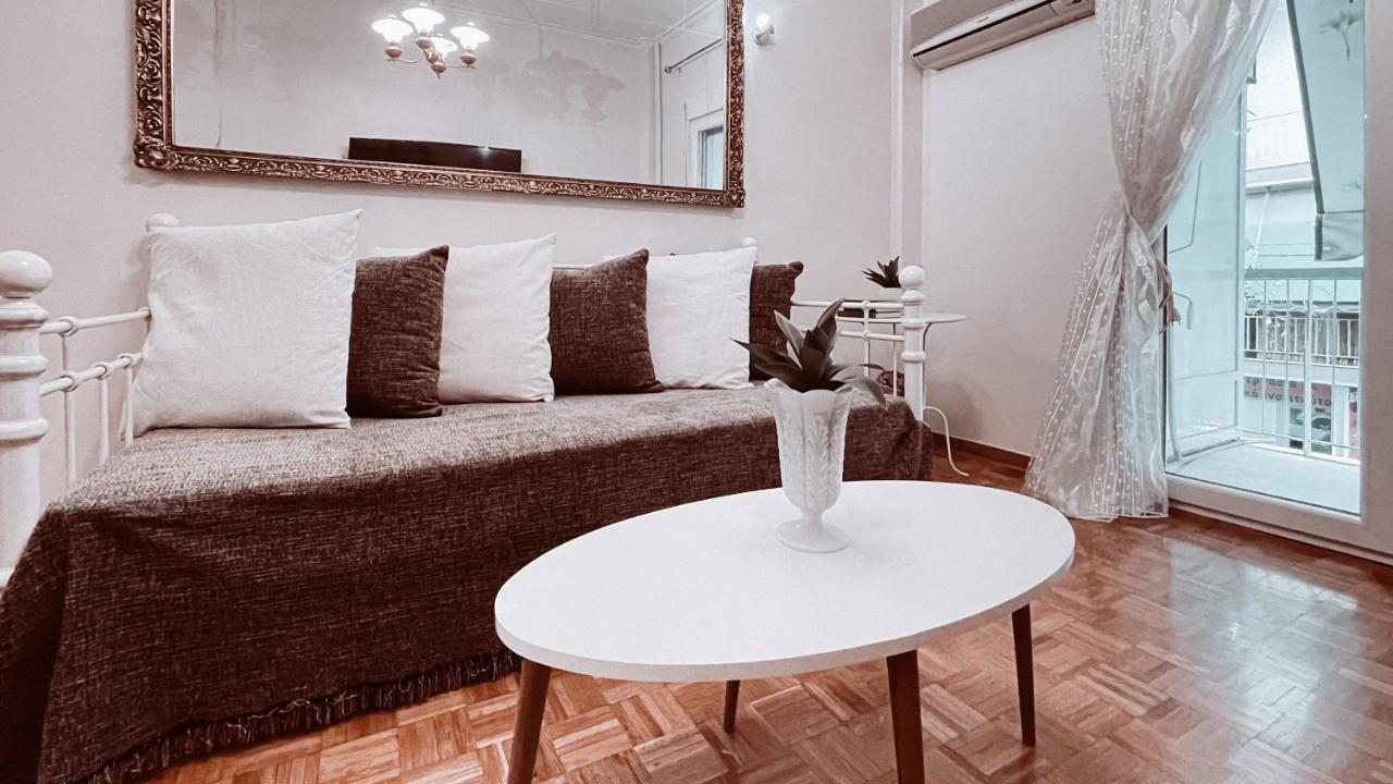 Vintage 2-Bedroom Apt In The Heart Of The City Афины Экстерьер фото