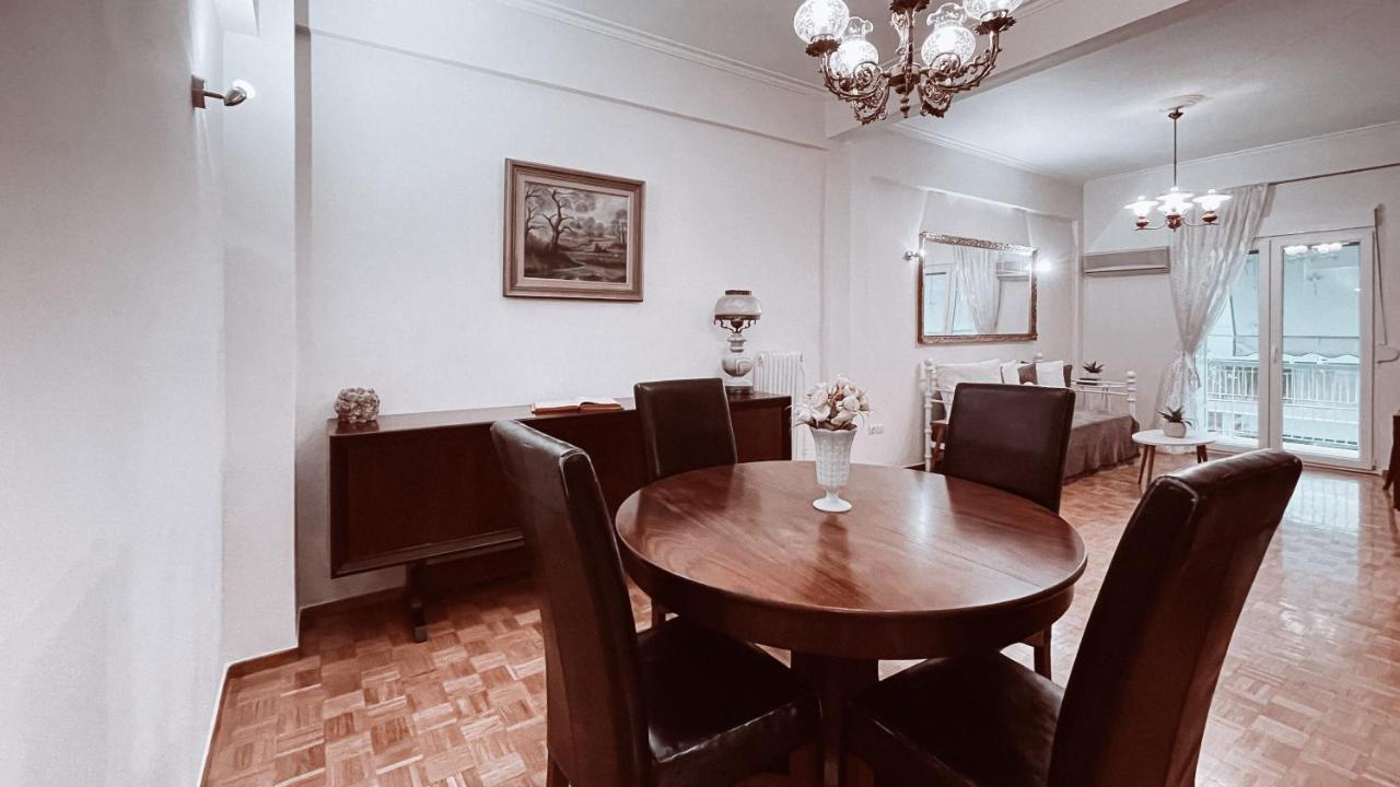Vintage 2-Bedroom Apt In The Heart Of The City Афины Экстерьер фото